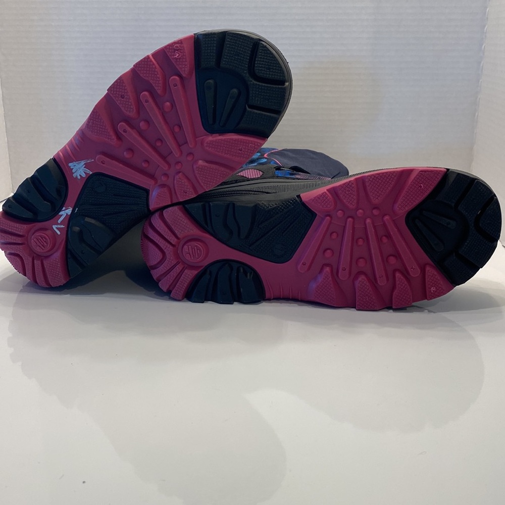 Kamik Snow Boots - Picture 3 of 6